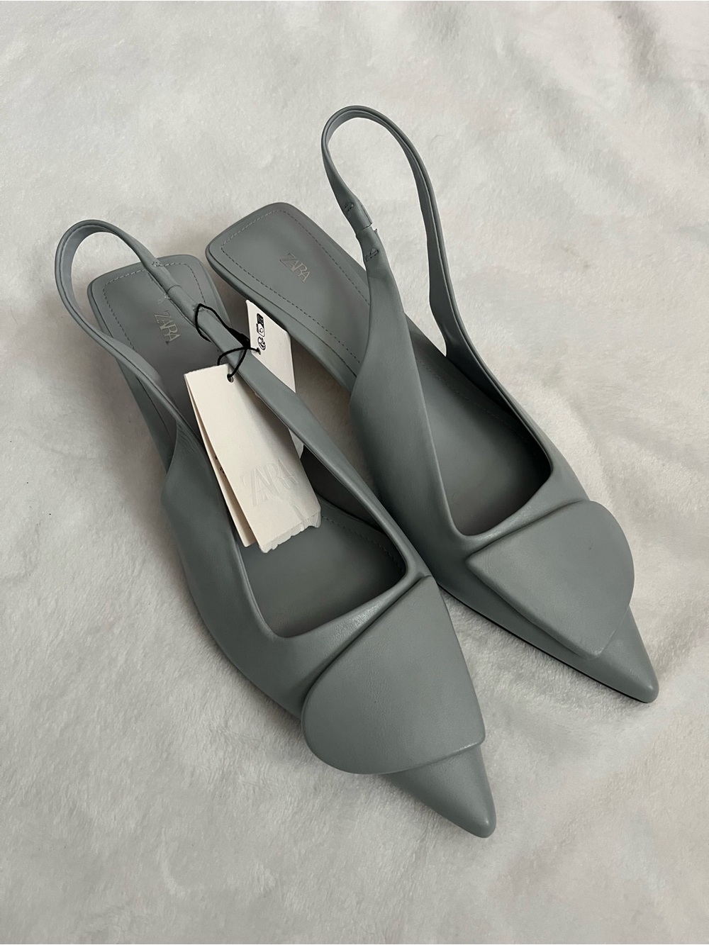 Zara size 7.5 grayish blue Pointed Slingback Flats